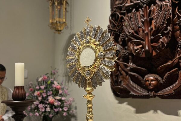 Corpus Christi: Jesus eucarístico veio morar e permanecer entre nós